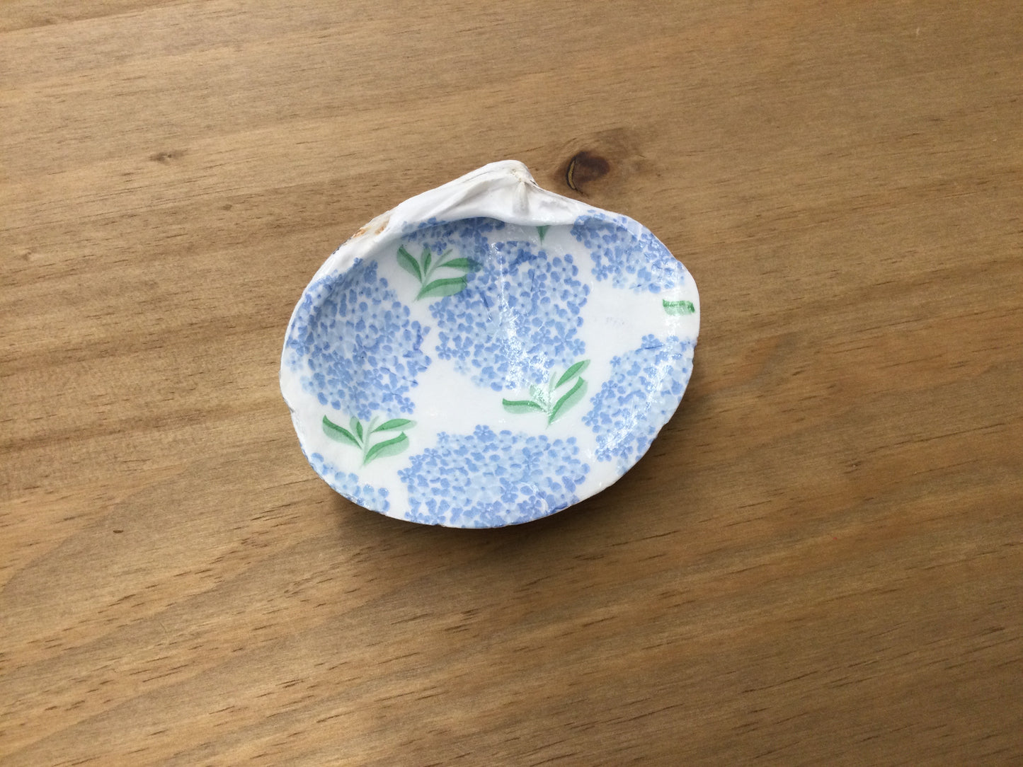 Nic’s Nacs Clam Shell Hydrangea Trinket Holder