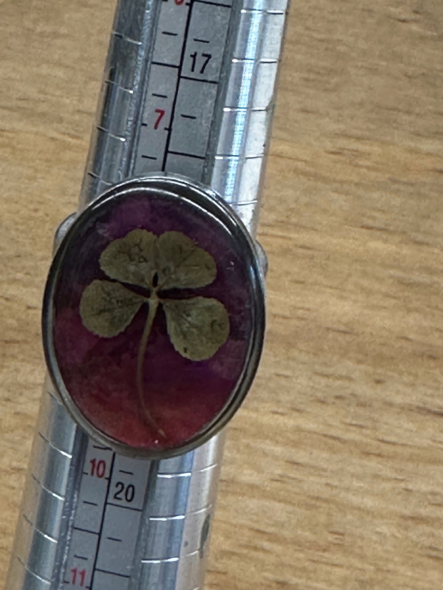 Four leaf clover ring