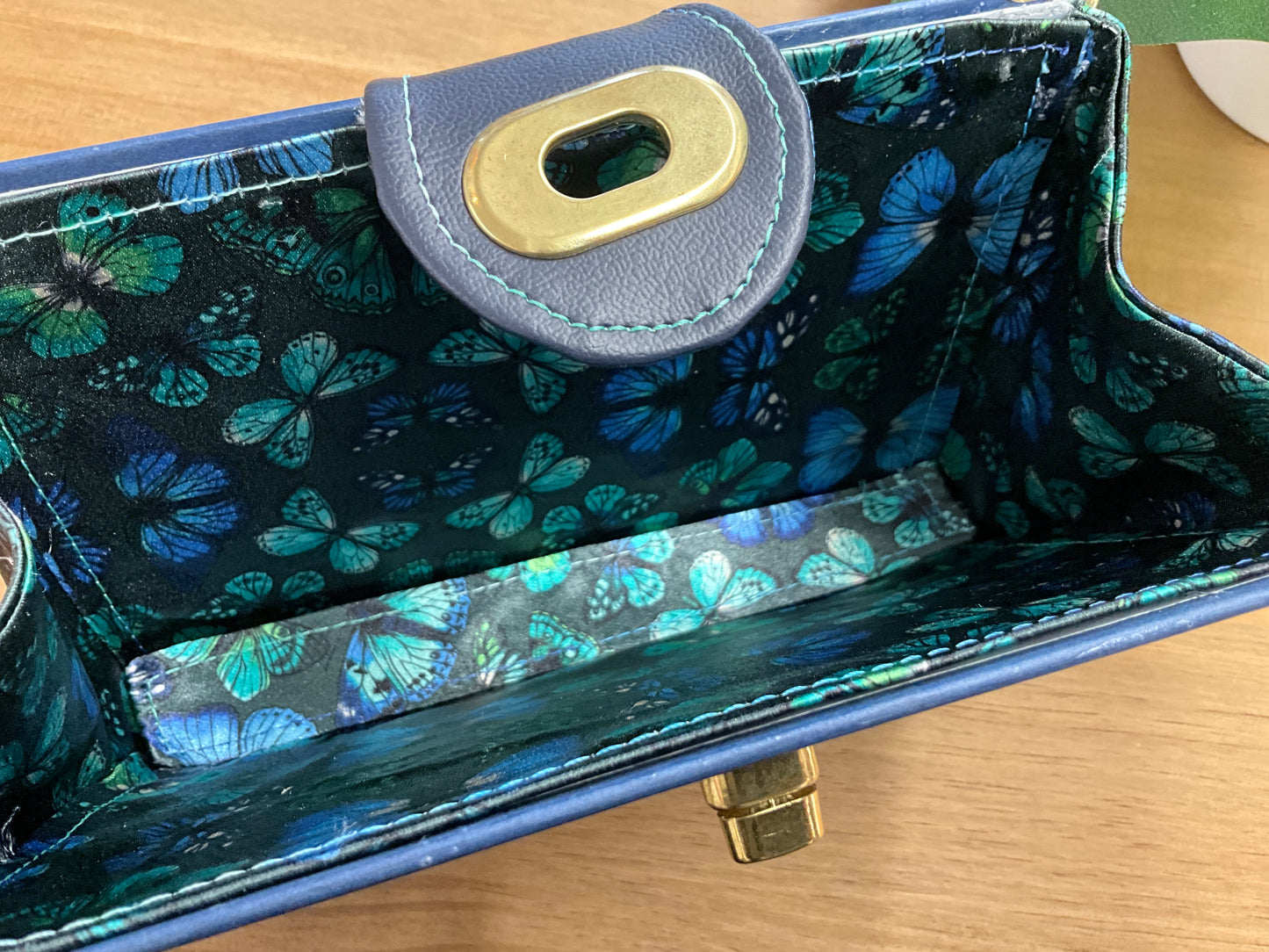 Book Purses