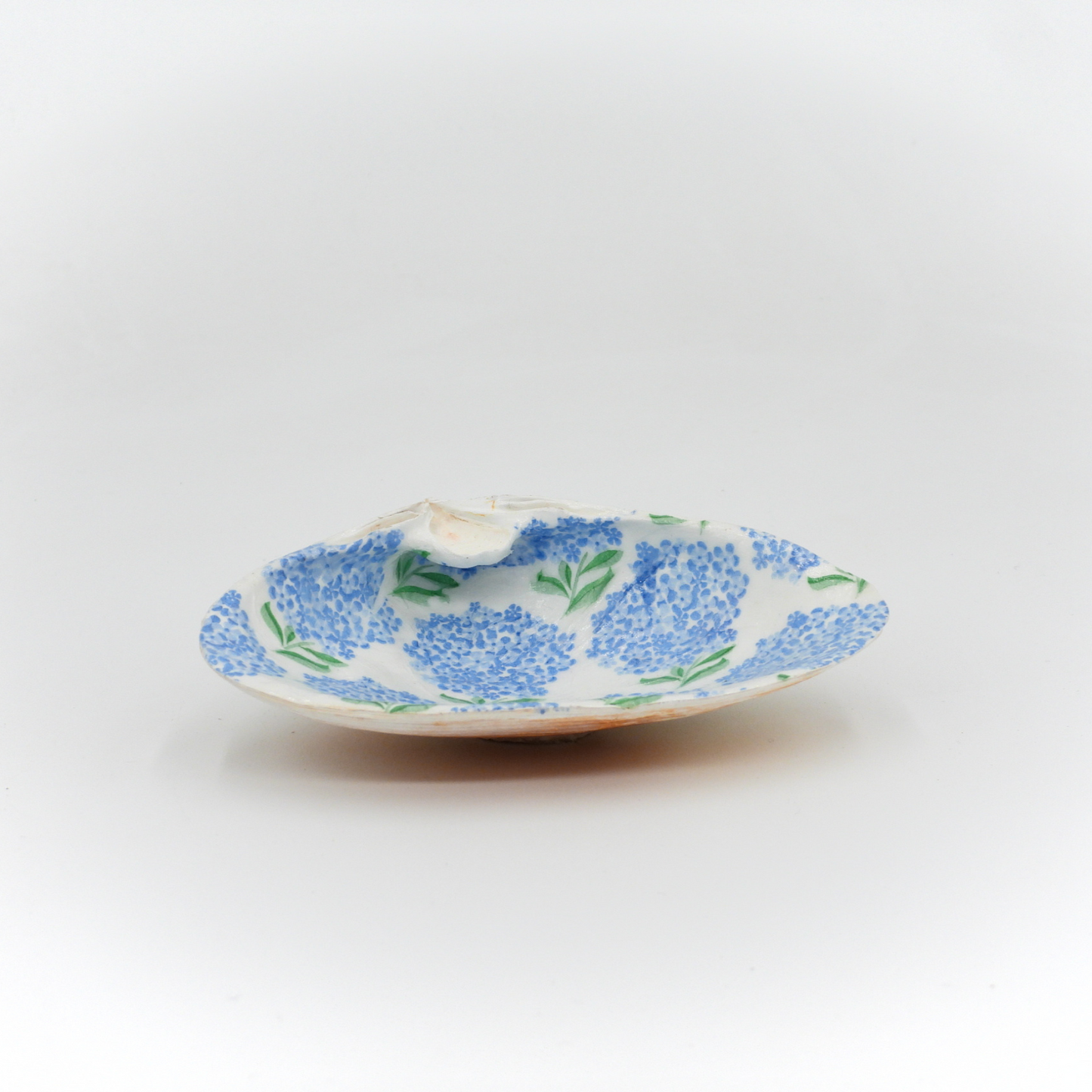 Nic's Nac's Large Clam Dish - Hydrangea
