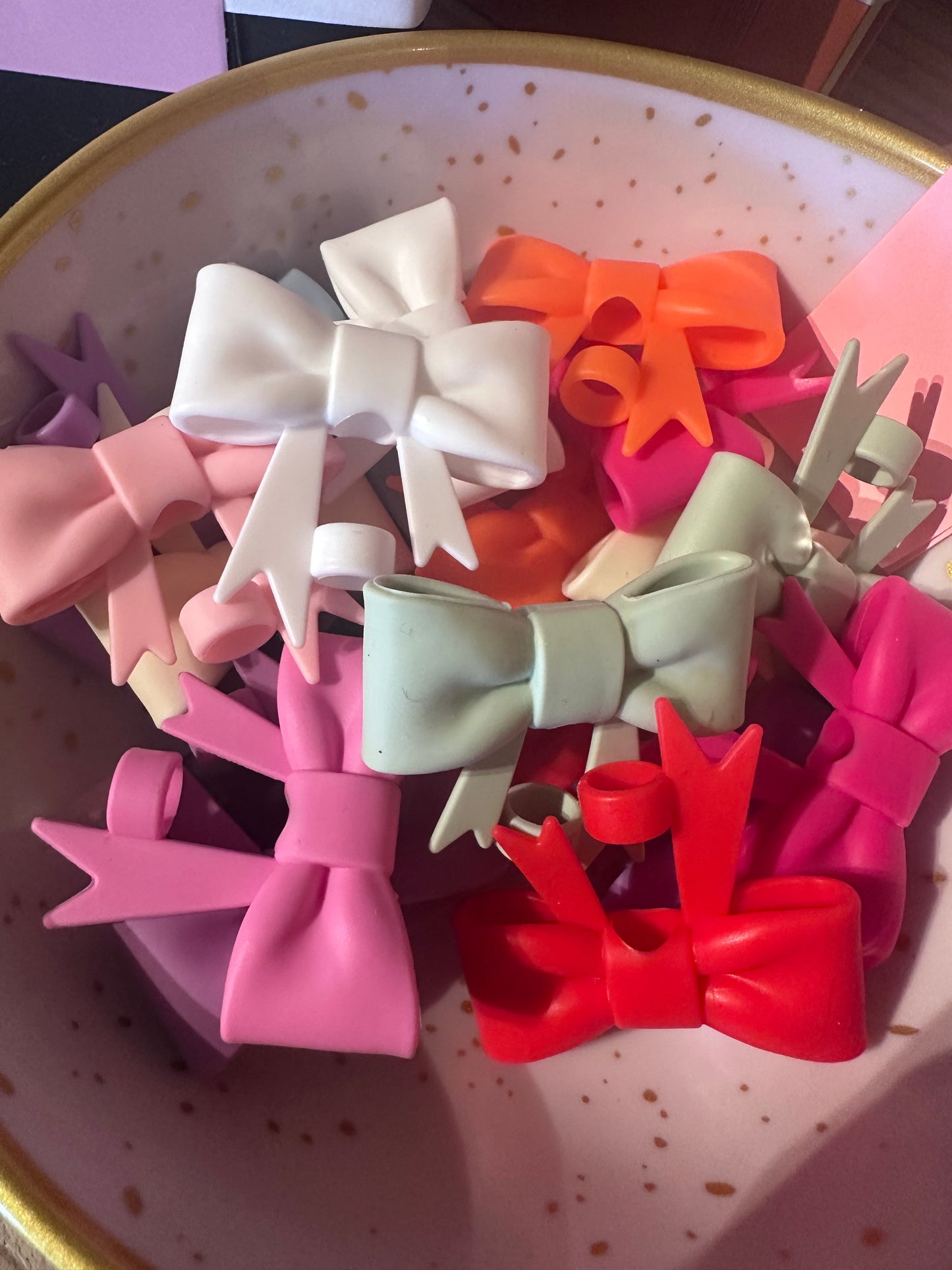 Bow Straw Topper