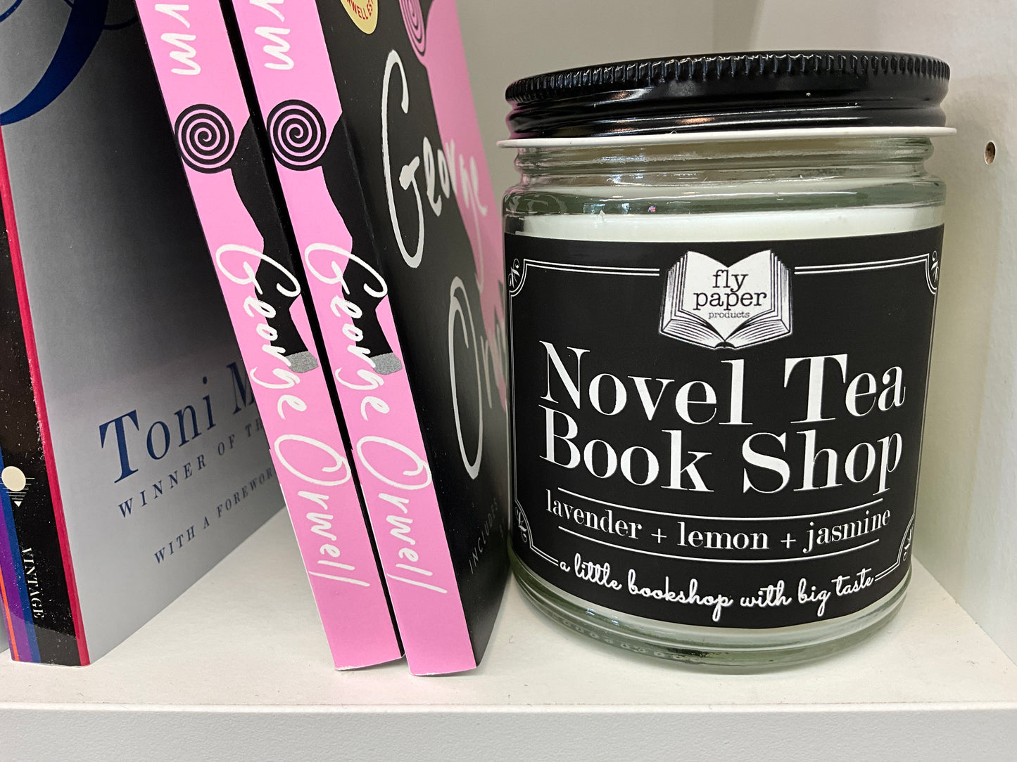 Novel Tea Book Shop Candle - Book Lover Scent