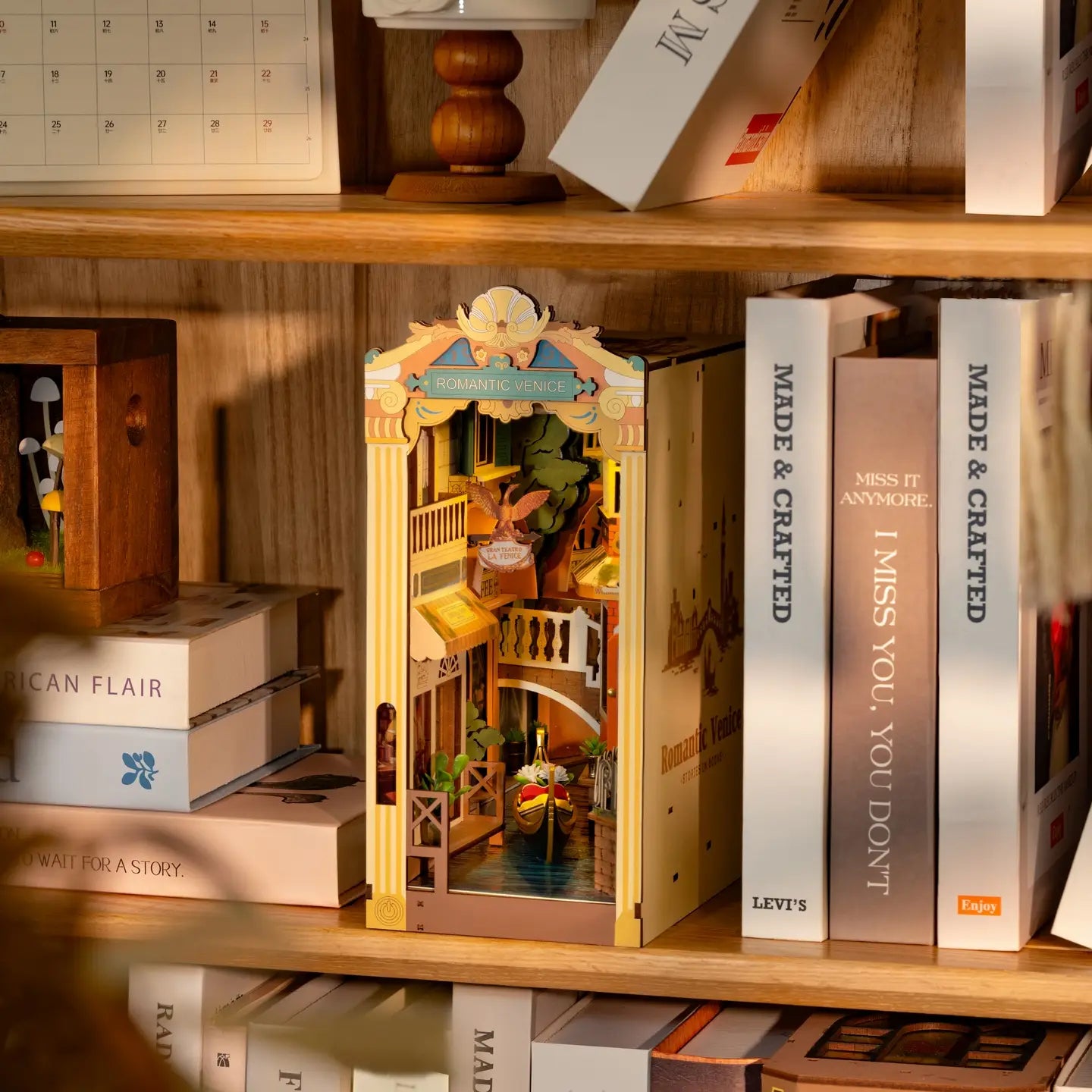 Book Nook & Wonderland Romantic Venice